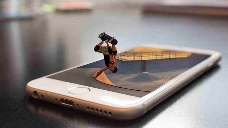 If you also keep your smartphone anywhere, then do not be careful, otherwise these big losses can happen!